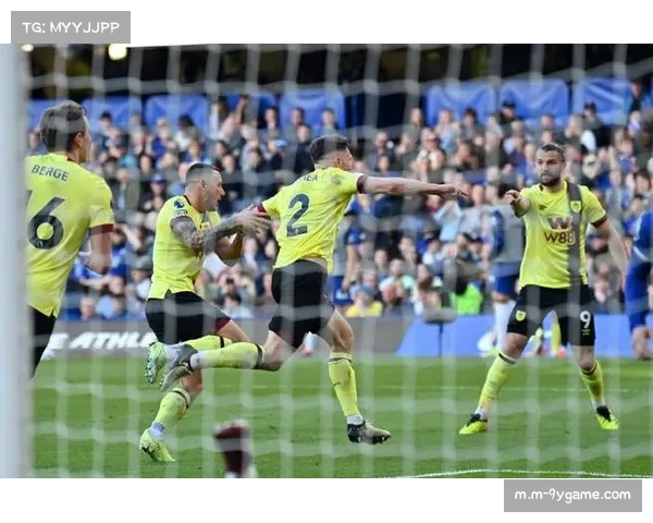 维拉vs切尔西 迪萨西头球攻门展现防守进攻价值